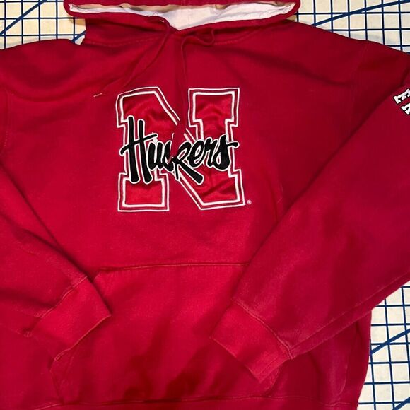 Nebraska Huskers Hoodie Size Medium Red Embroidered Logo Stadium Athletics - Picture 3 of 9